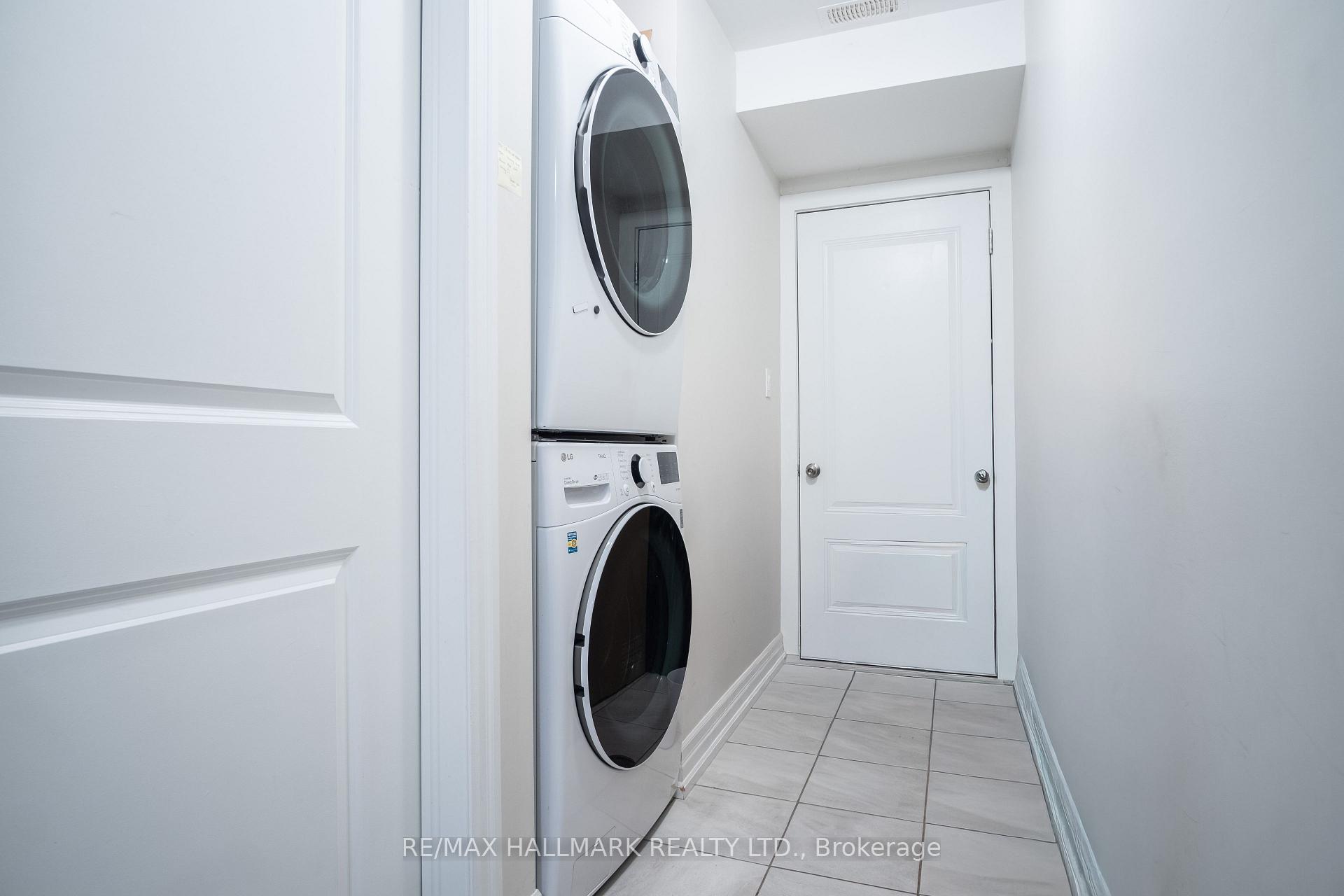 Photo 9 of Unit Basement 1, 35 Roberta Drive, Toronto, Englemount-Lawrence — HOMEH