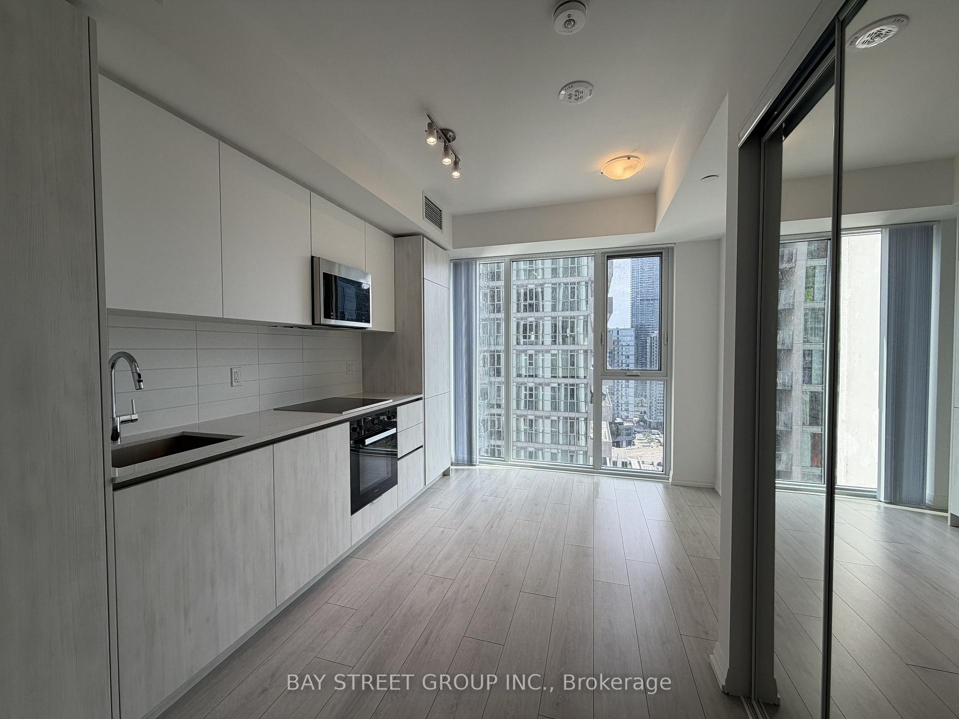 Front of Unit 2216, 400 King Street W