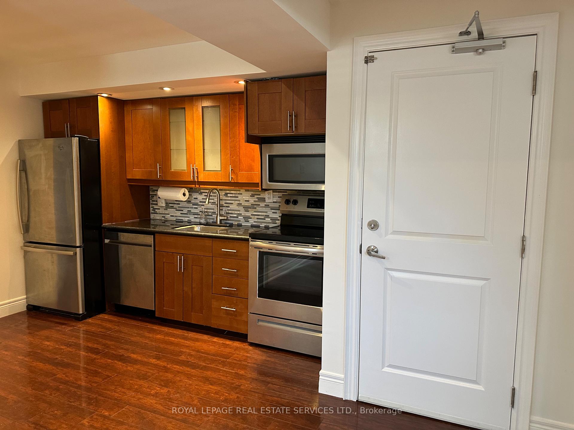 Photo 3 of Unit lower, 87 Lawrence Avenue W, Toronto, Lawrence Park South — HOMEH