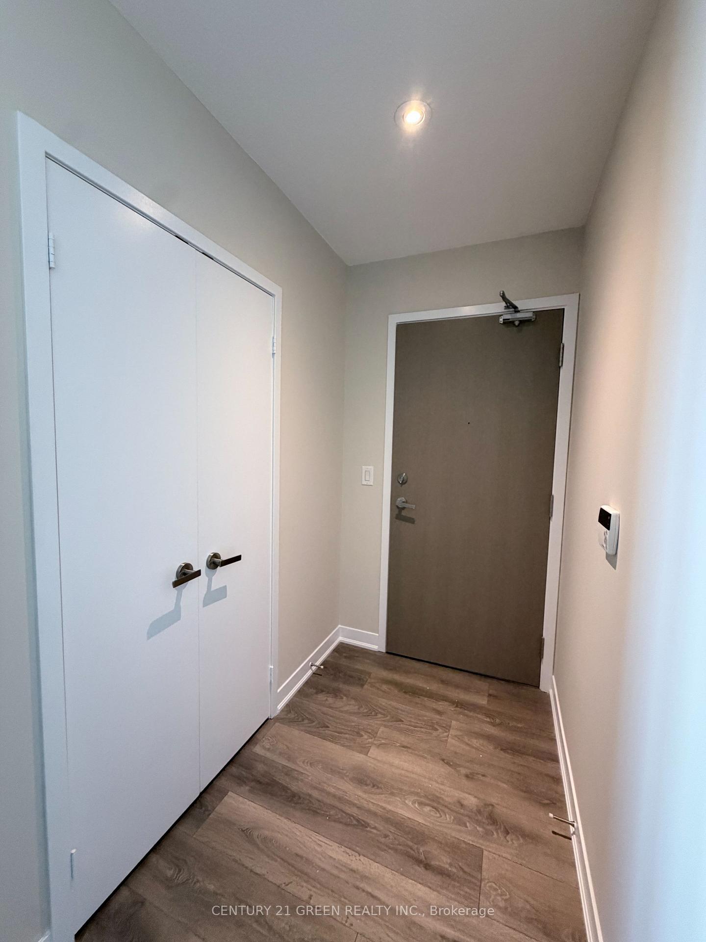 Front of Unit 6001, 88 Harbour Street