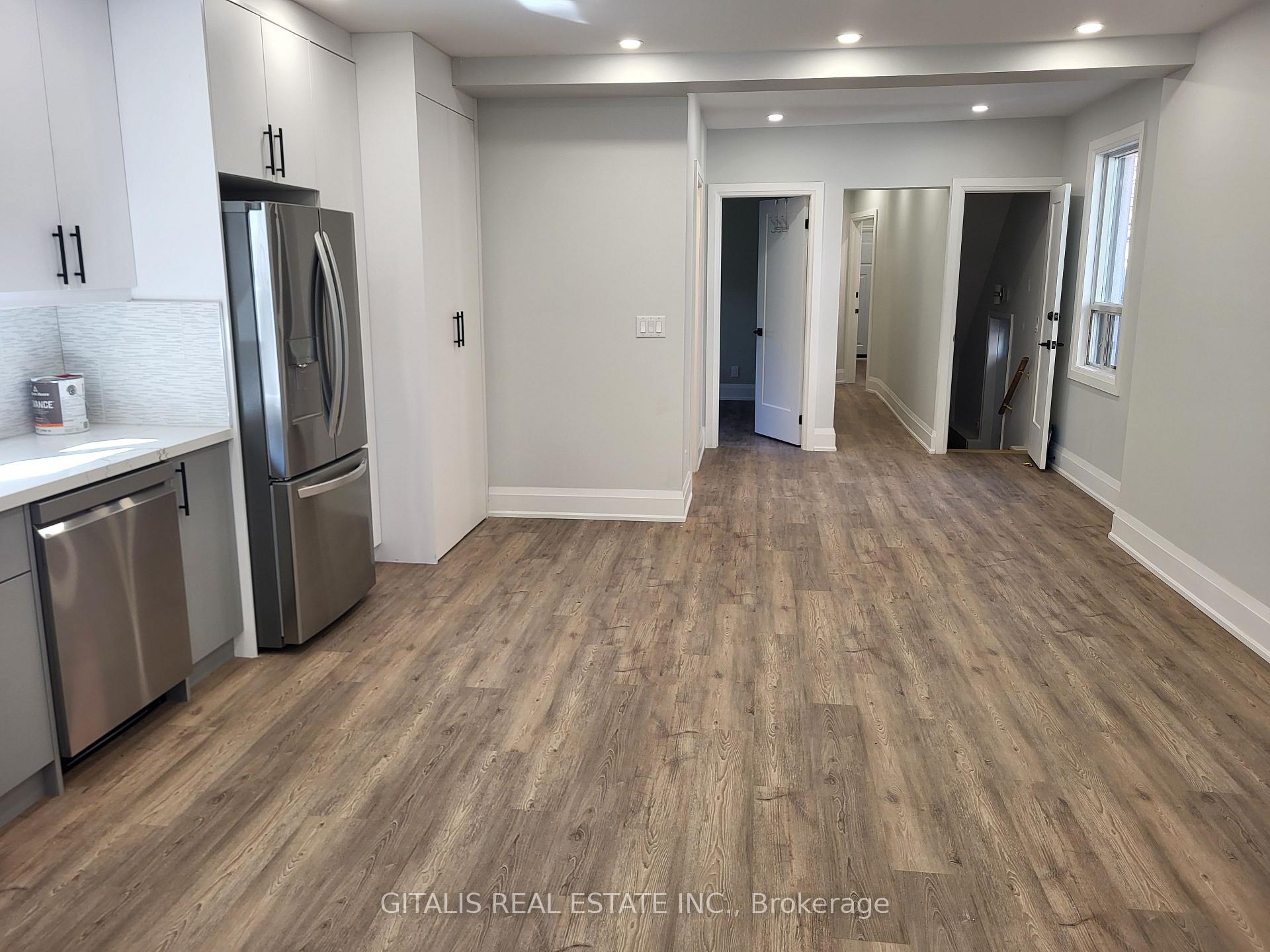 Photo 3 of Unit Main Floor, 195 Oakmount Road N, Toronto, High Park North — HOMEH