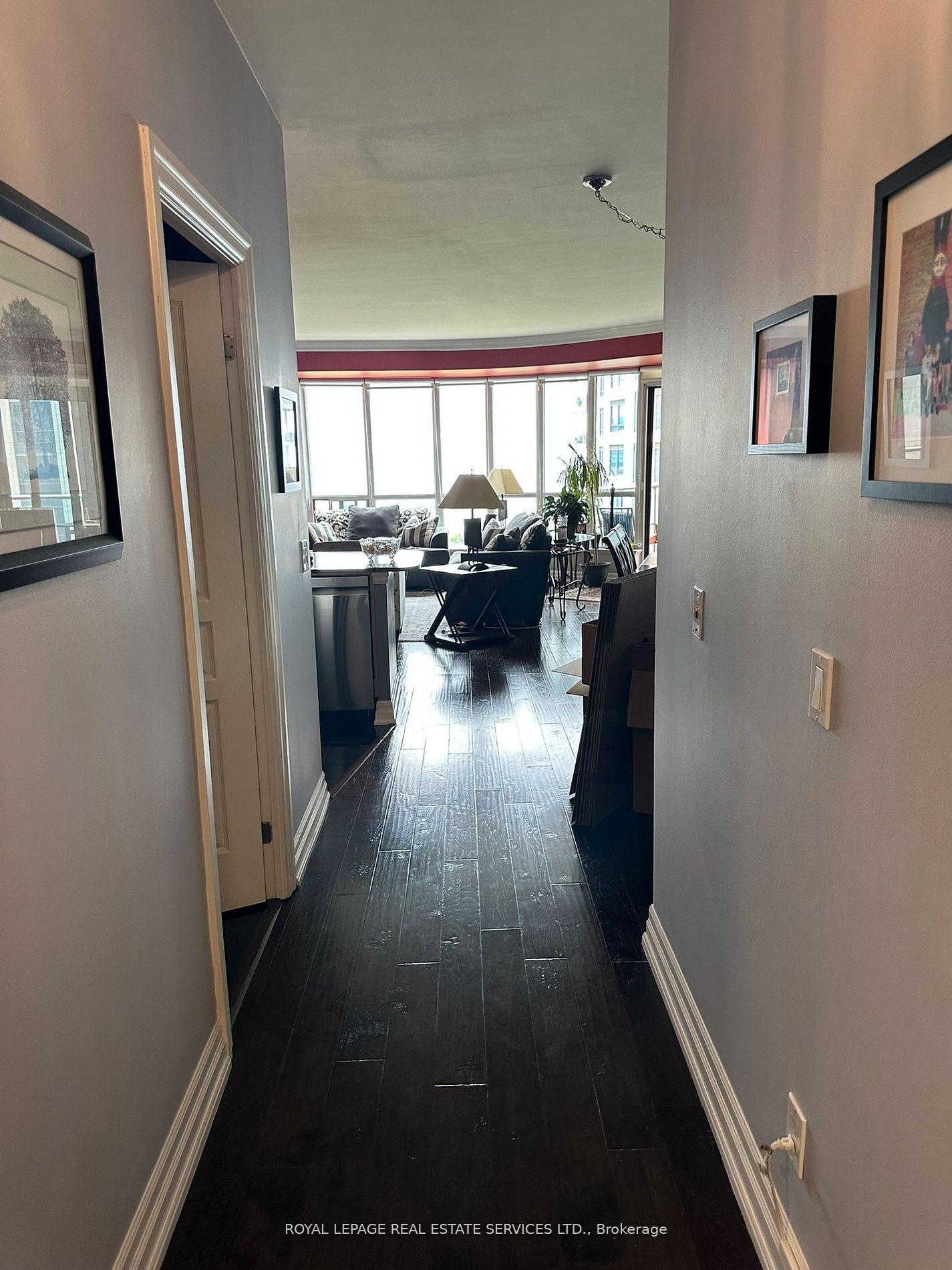 Photo 2 of Unit 511, 2083 Lake Shore Boulevard W, Etobicoke, Mimico — HOMEH