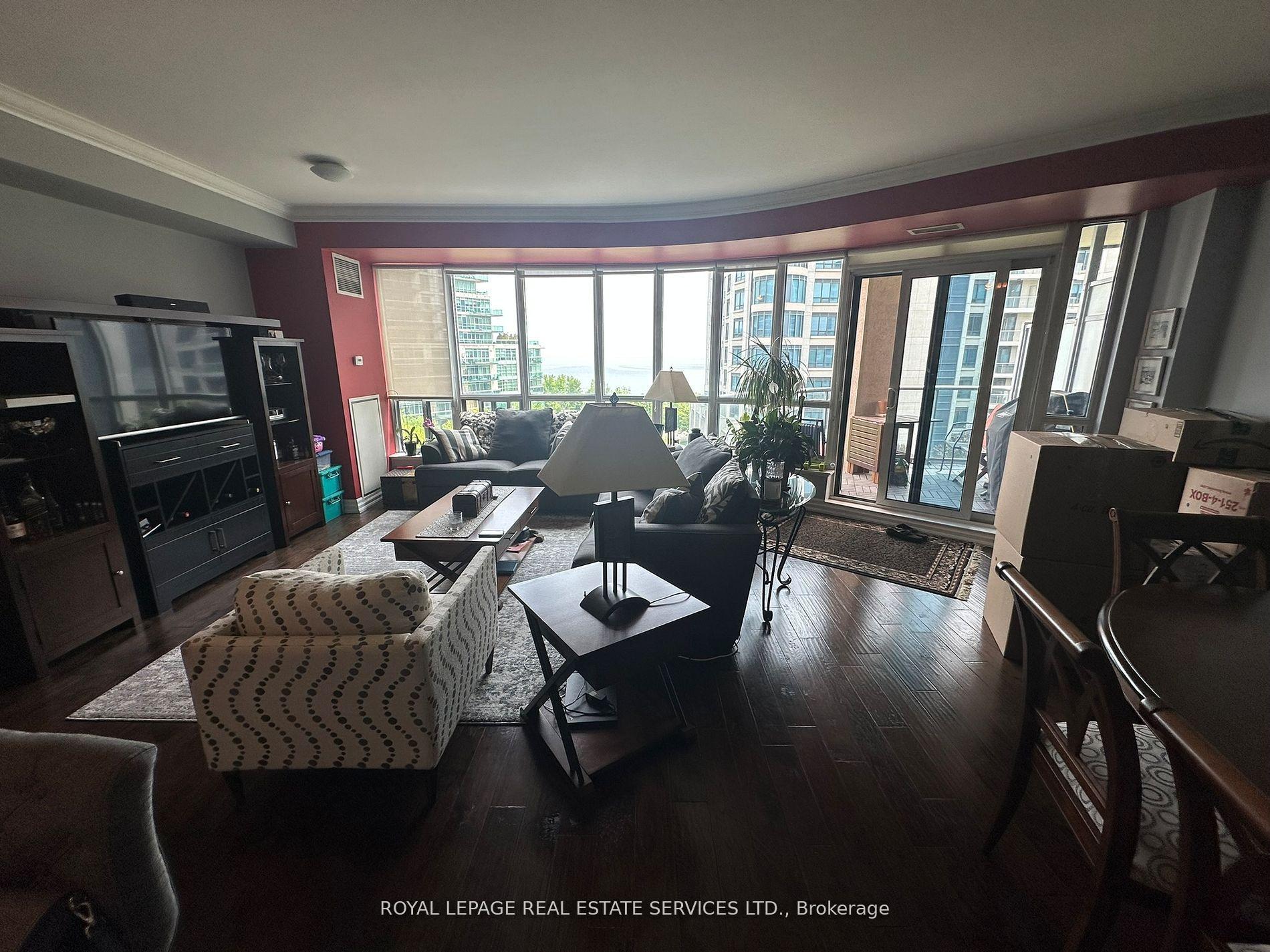 Photo 4 of Unit 511, 2083 Lake Shore Boulevard W, Etobicoke, Mimico — HOMEH