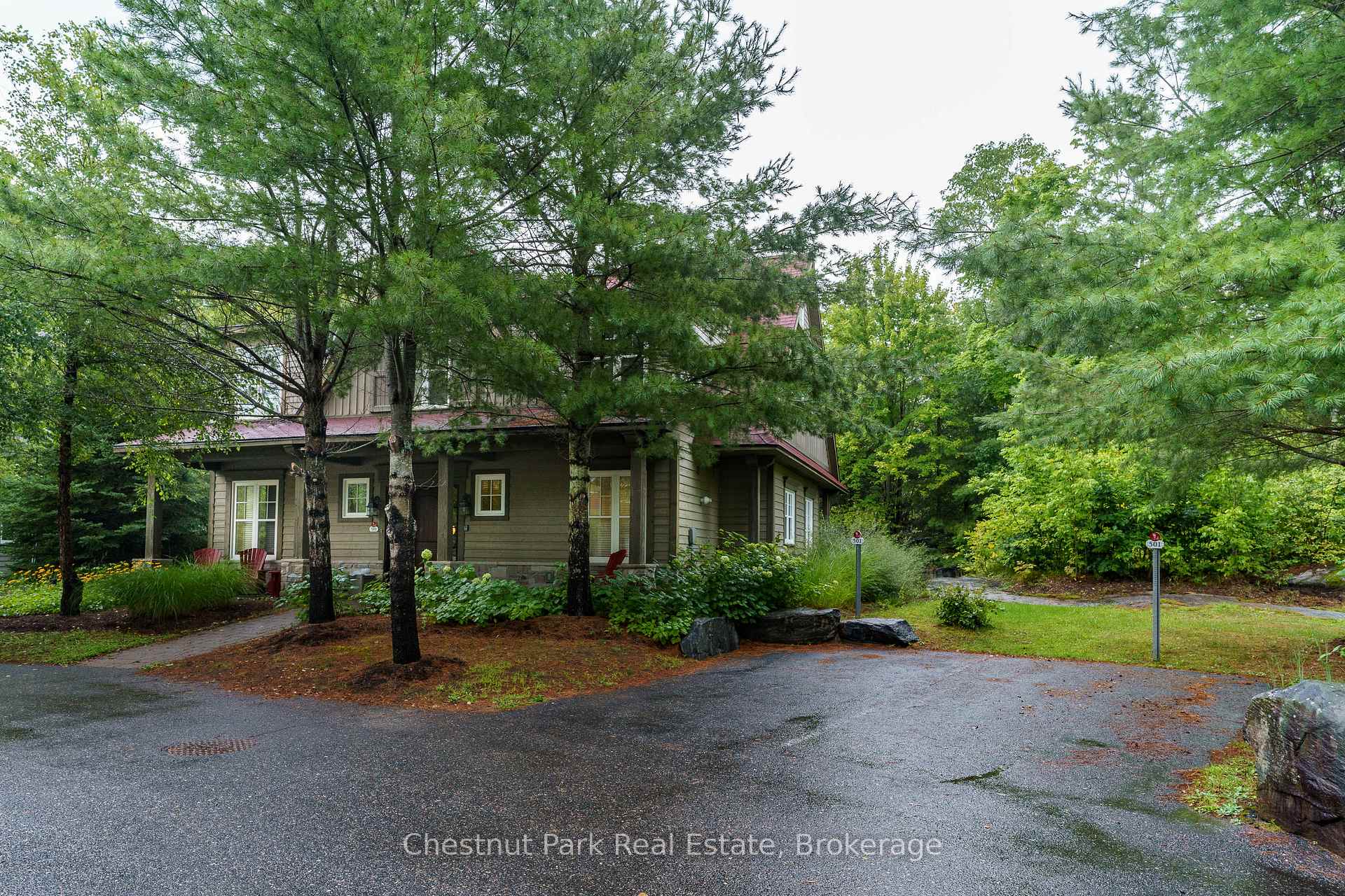 Photo of 501 Glen Abbey Way E