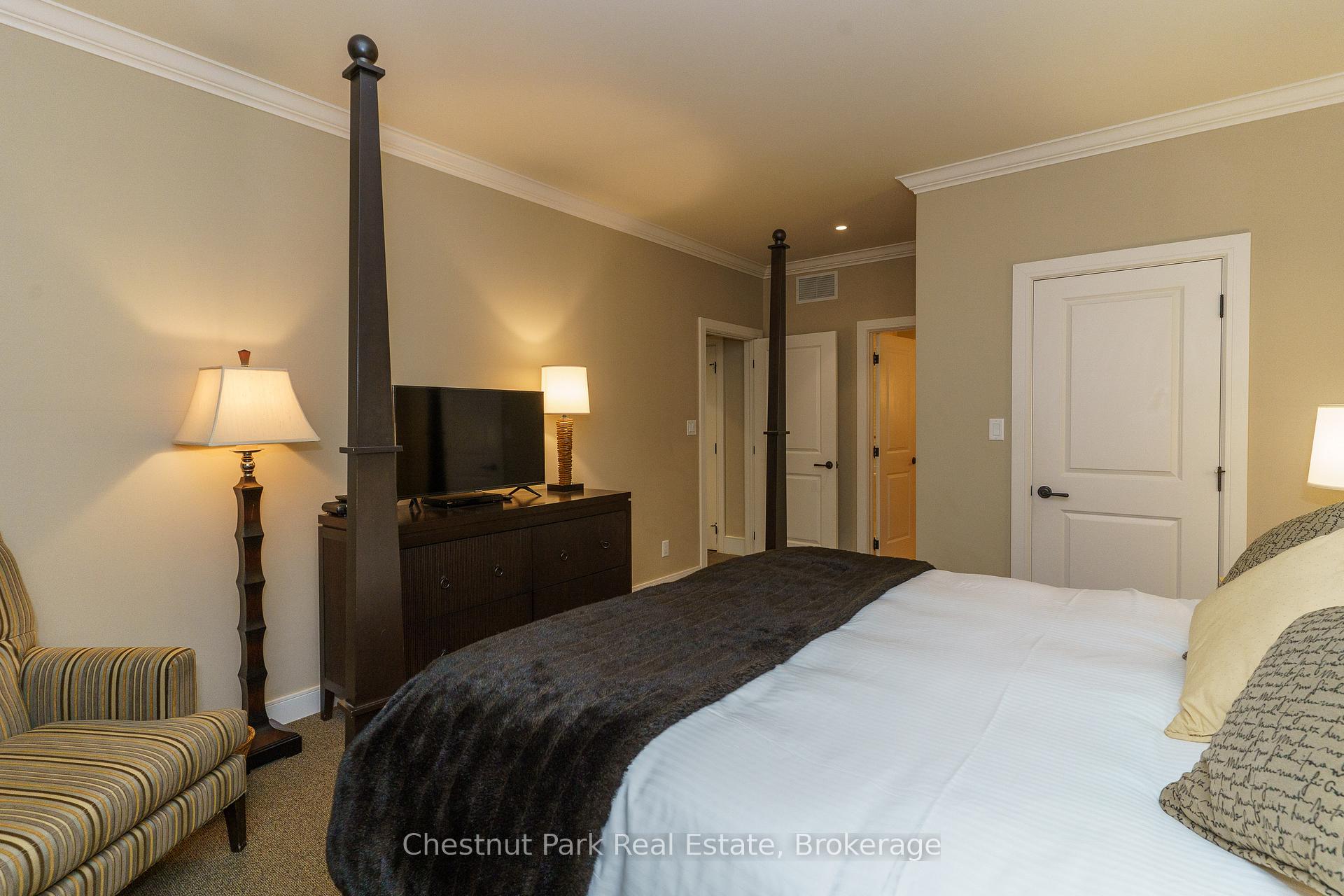 Photo 6 of 501 Glen Abbey Way E, Seguin — HOMEH