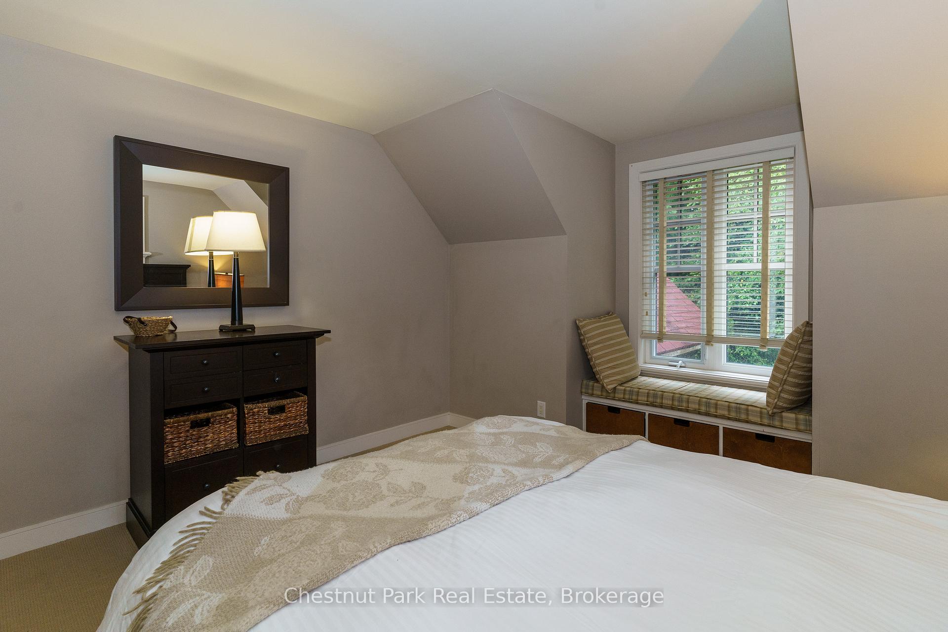Photo 13 of 501 Glen Abbey Way E, Seguin — HOMEH
