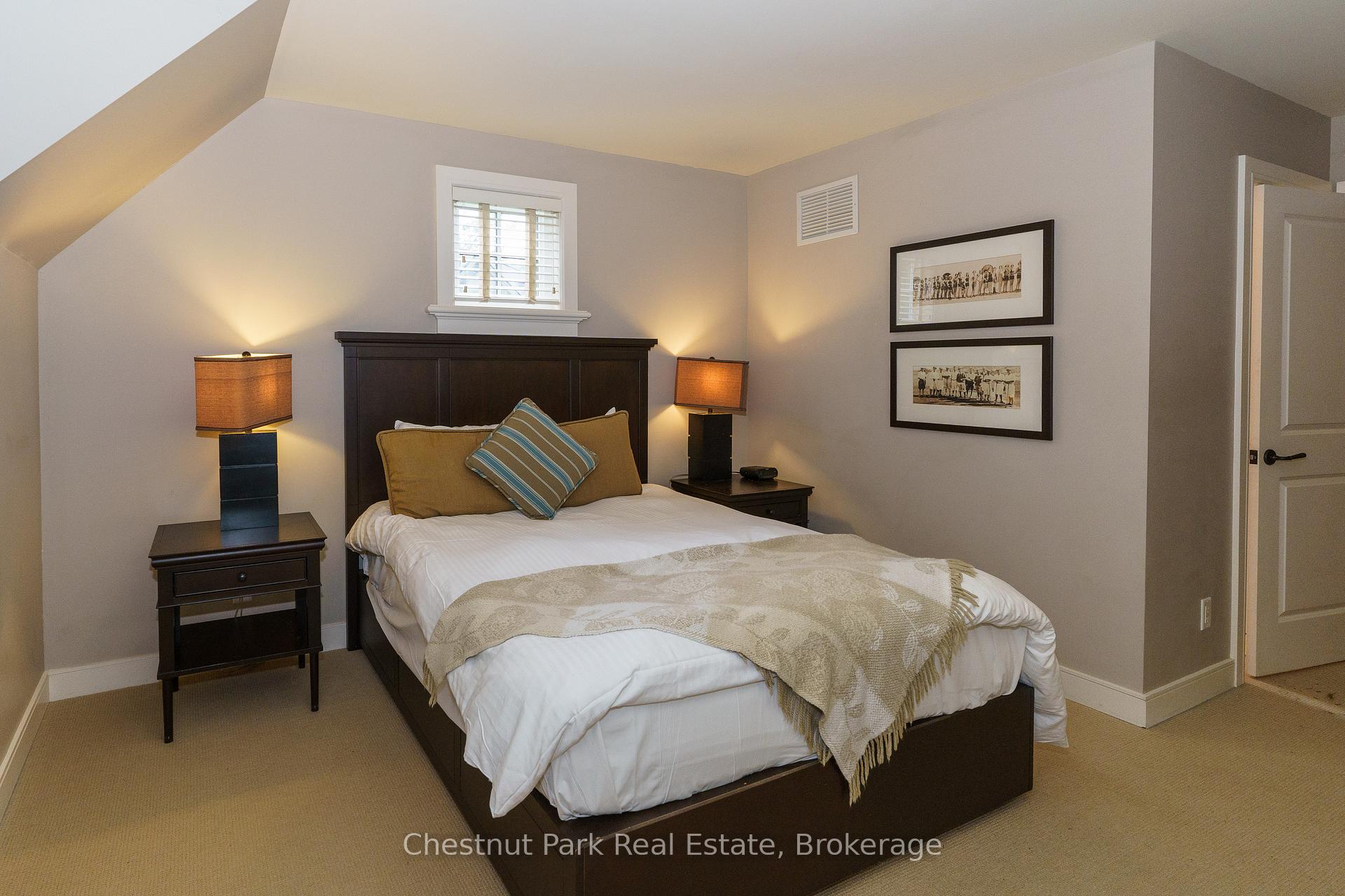 Photo 14 of 501 Glen Abbey Way E, Seguin — HOMEH