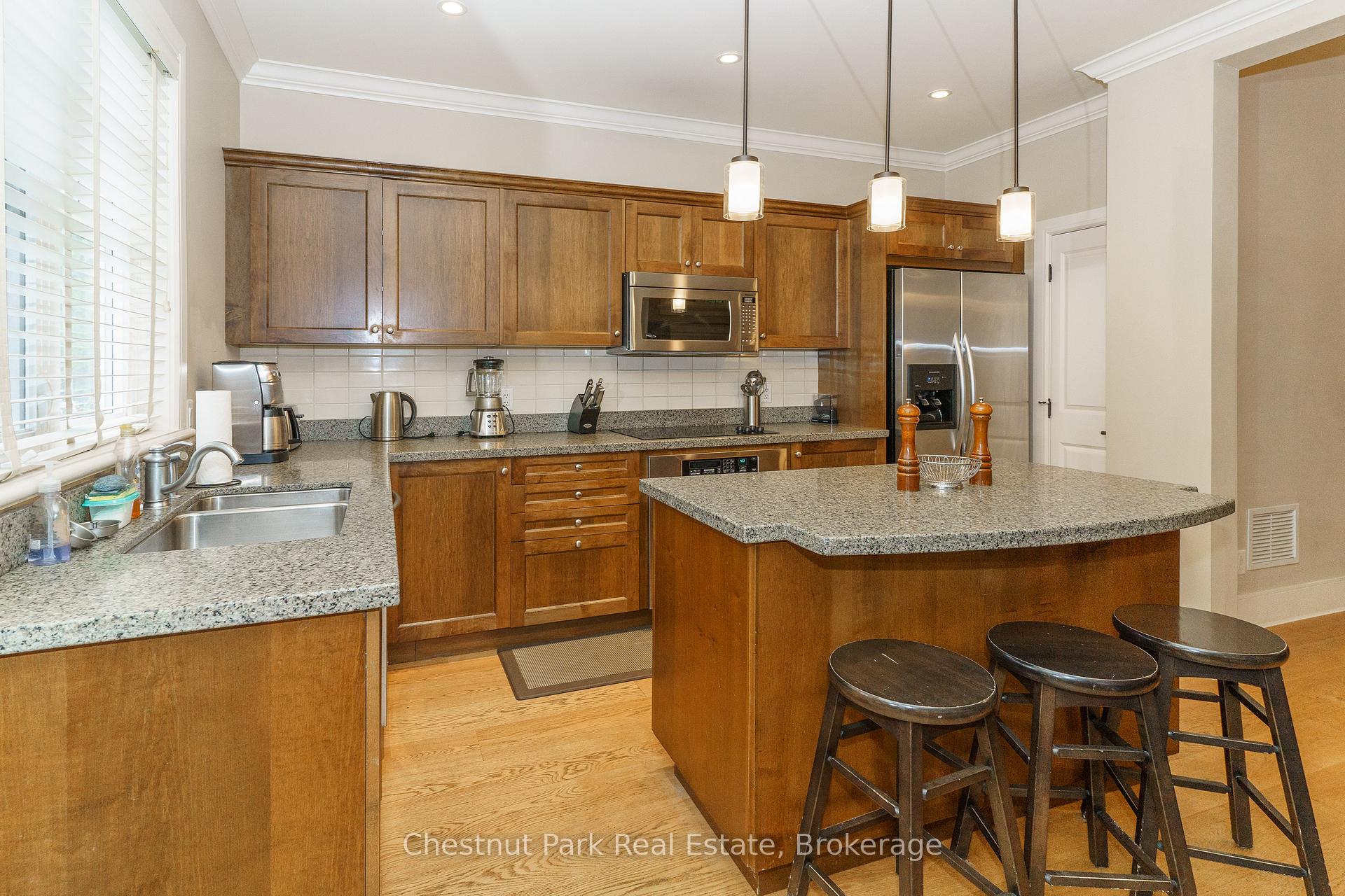 Photo 32 of 501 Glen Abbey Way E, Seguin — HOMEH