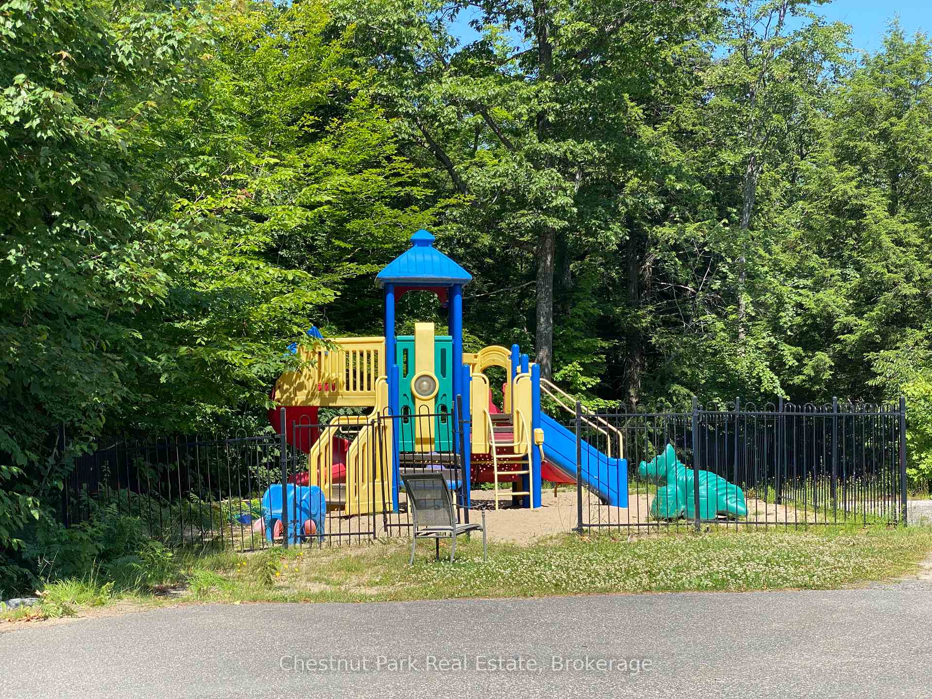 Photo 46 of 501 Glen Abbey Way E, Seguin — HOMEH