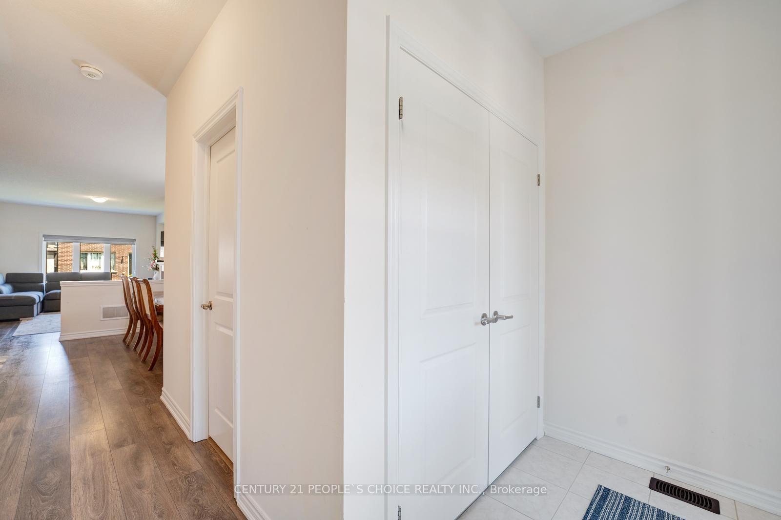 Photo 4 of 8 Ingalls Avenue, Brantford, Empire South — HOMEH