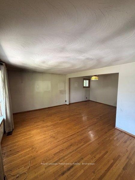 Photo 8 of 112 Sidney Street, Belleville, Belleville Ward — HOMEH