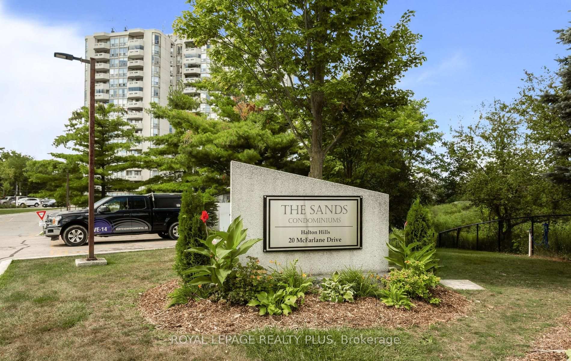 Photo 2 of Unit 1610, 20 Mcfarlane Drive, Halton Hills, Georgetown — HOMEH
