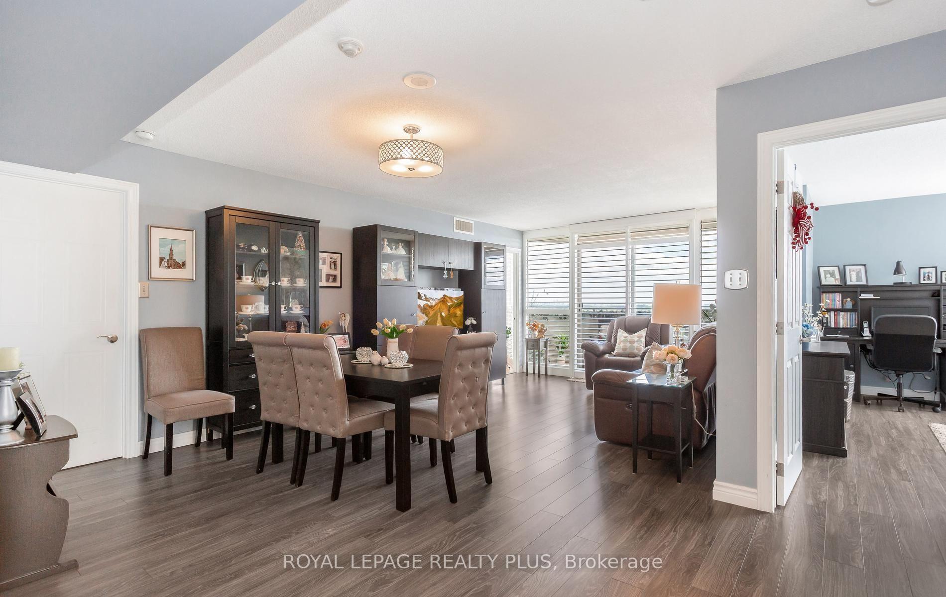 Photo 11 of Unit 1610, 20 Mcfarlane Drive, Halton Hills, Georgetown — HOMEH