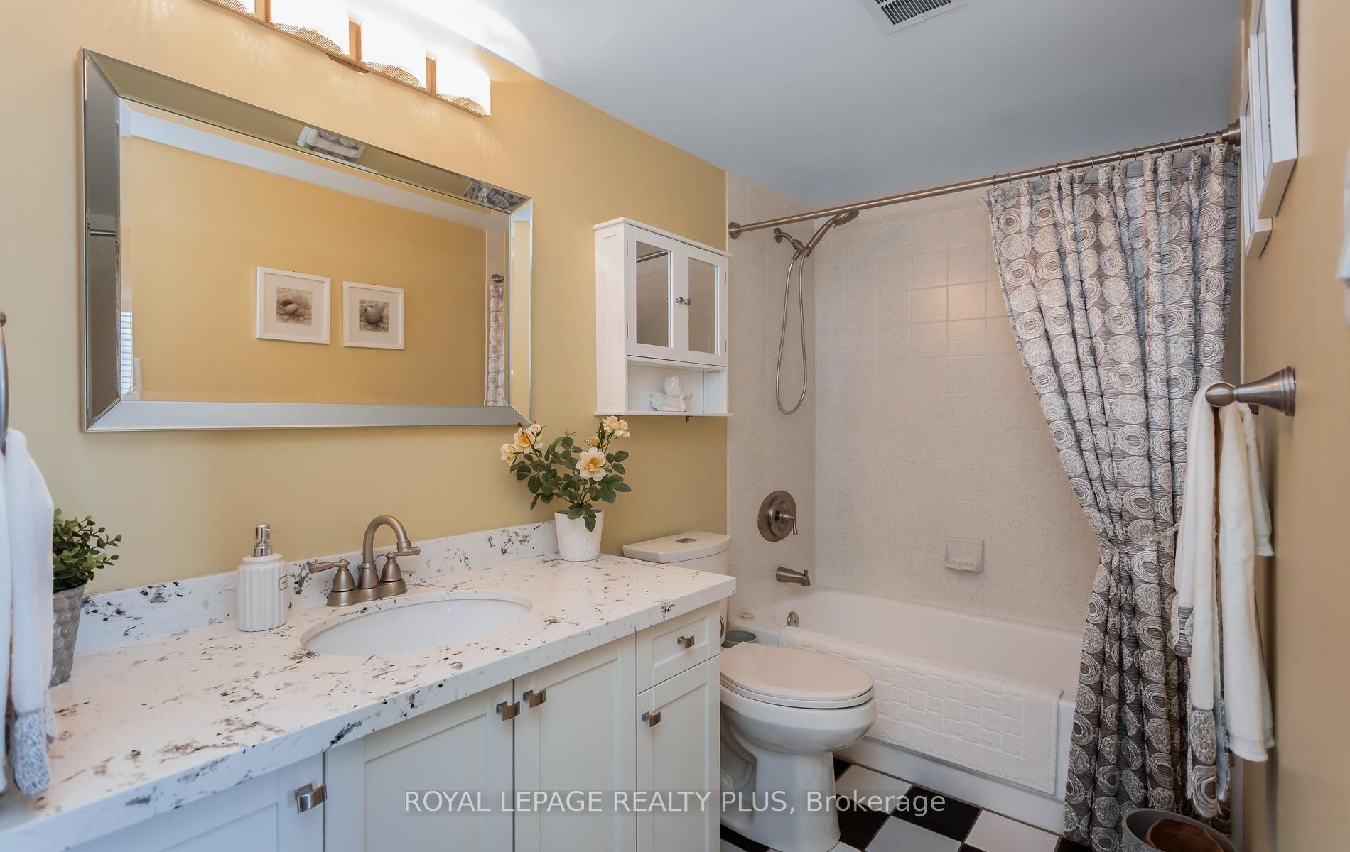 Photo 22 of Unit 1610, 20 Mcfarlane Drive, Halton Hills, Georgetown — HOMEH