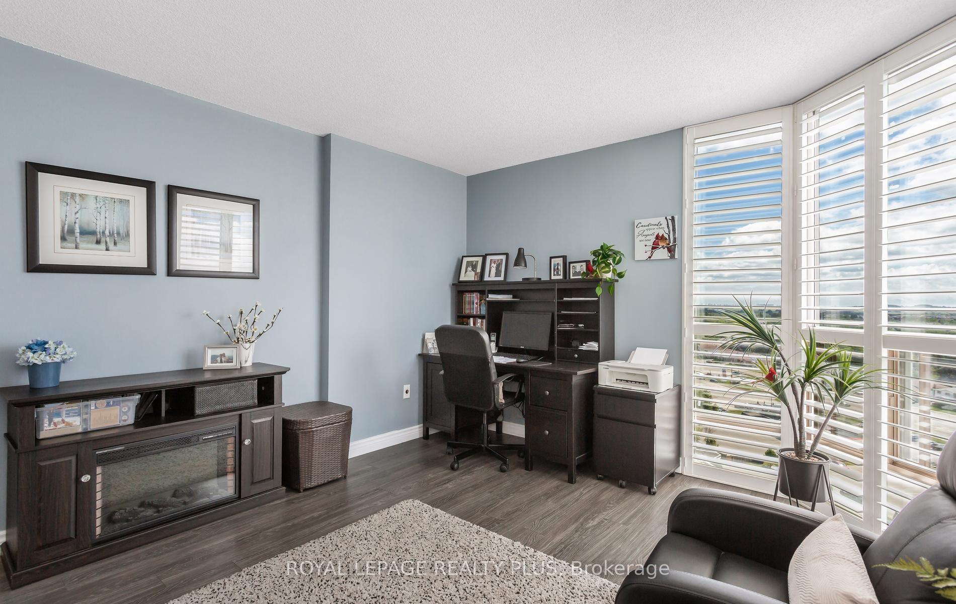 Photo 24 of Unit 1610, 20 Mcfarlane Drive, Halton Hills, Georgetown — HOMEH