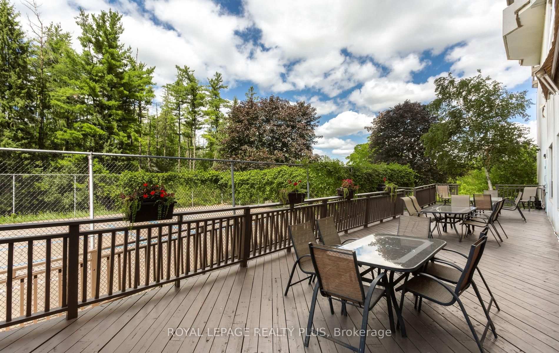 Photo 32 of Unit 1610, 20 Mcfarlane Drive, Halton Hills, Georgetown — HOMEH