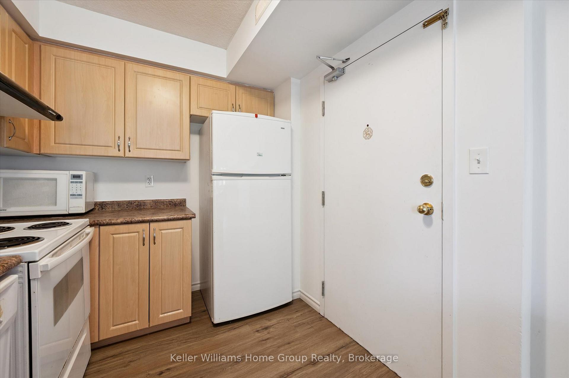 Photo 14 of Unit 3, 35 Mountford Drive, Guelph, Grange Road — HOMEH