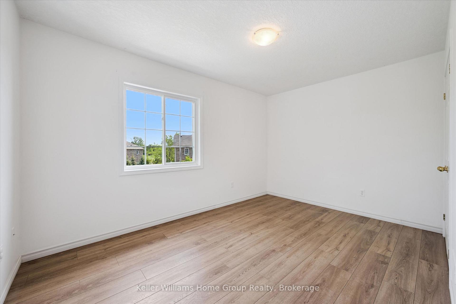 Photo 17 of Unit 3, 35 Mountford Drive, Guelph, Grange Road — HOMEH