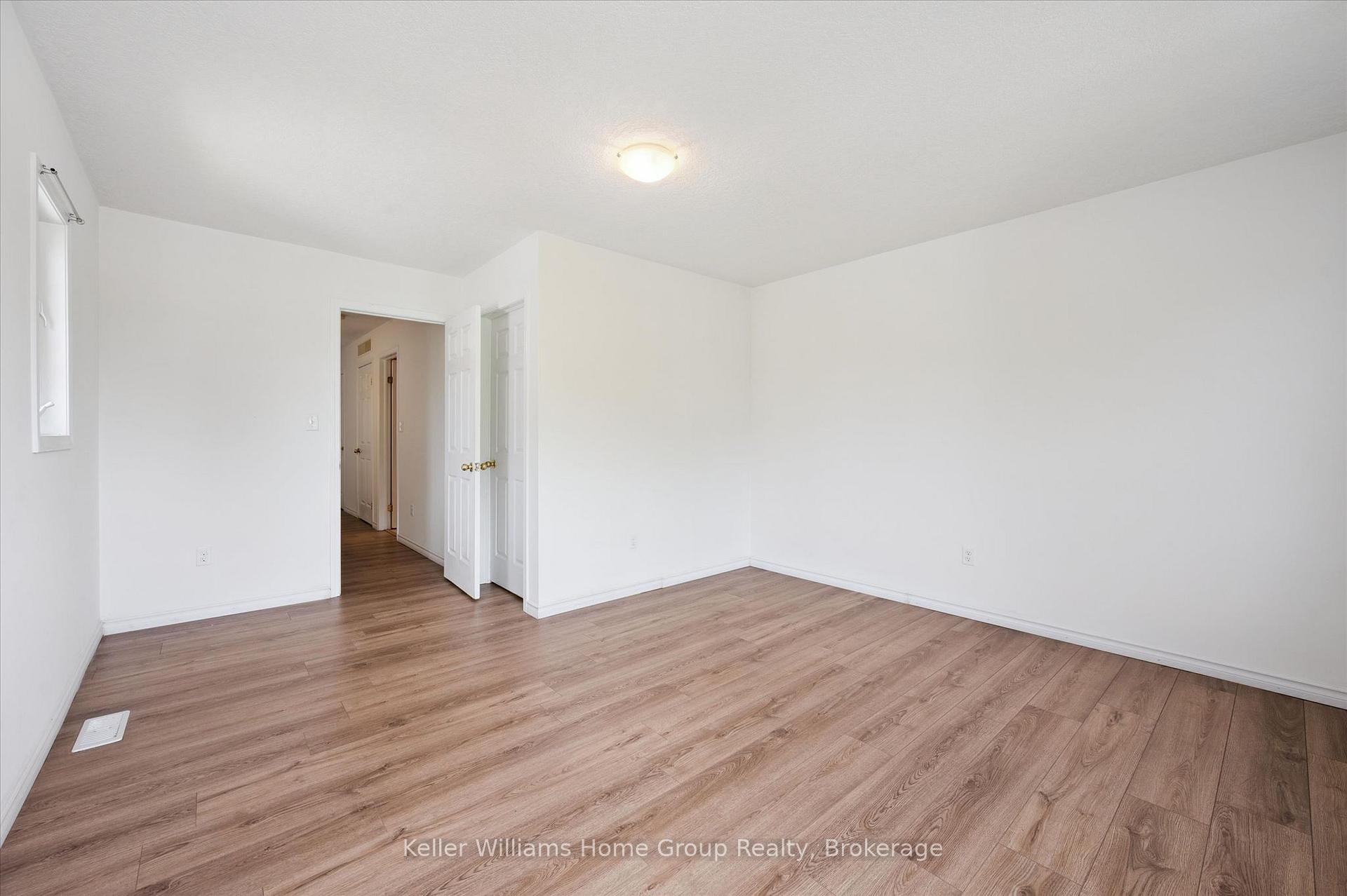 Photo 20 of Unit 3, 35 Mountford Drive, Guelph, Grange Road — HOMEH