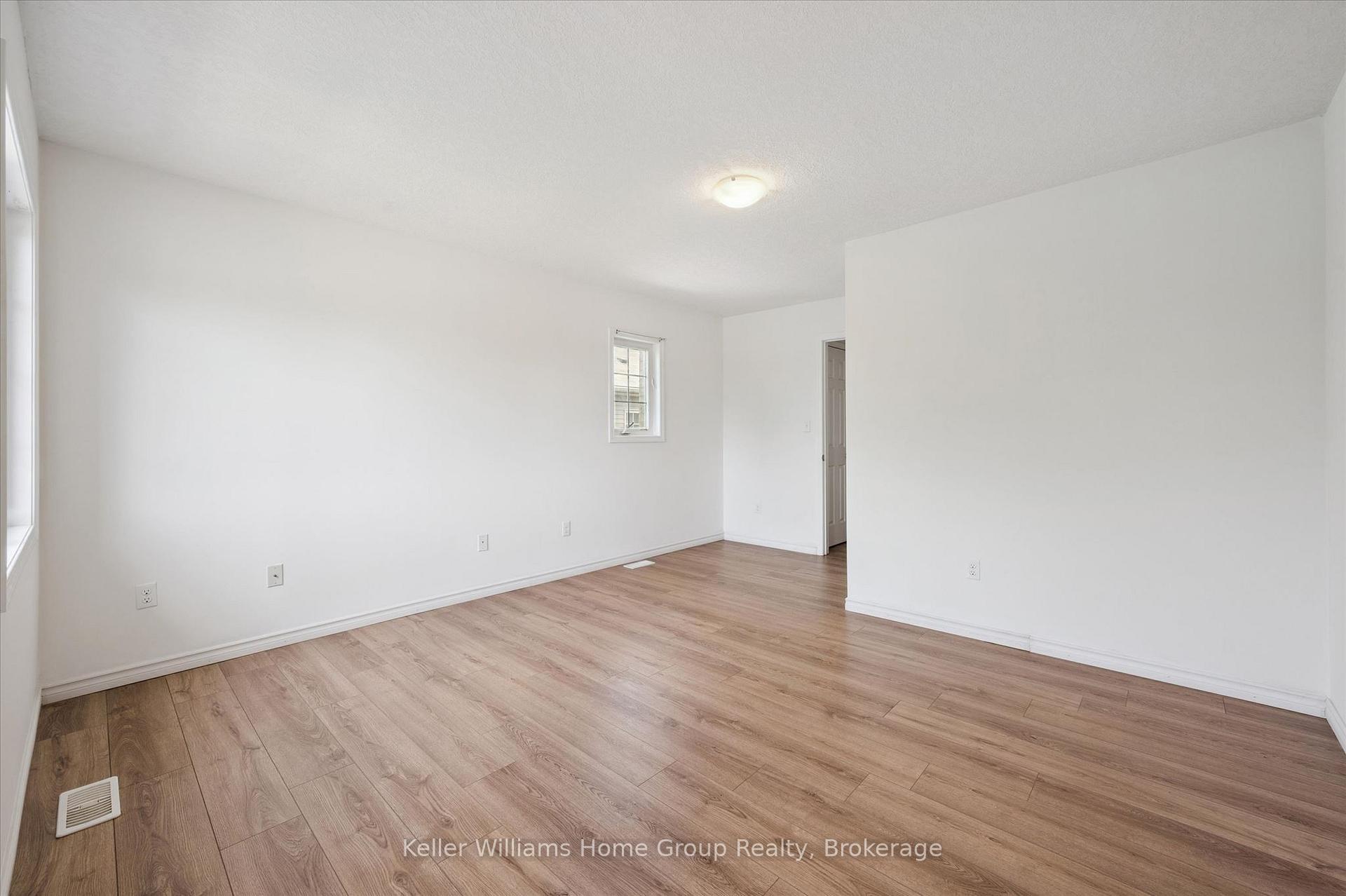 Photo 21 of Unit 3, 35 Mountford Drive, Guelph, Grange Road — HOMEH