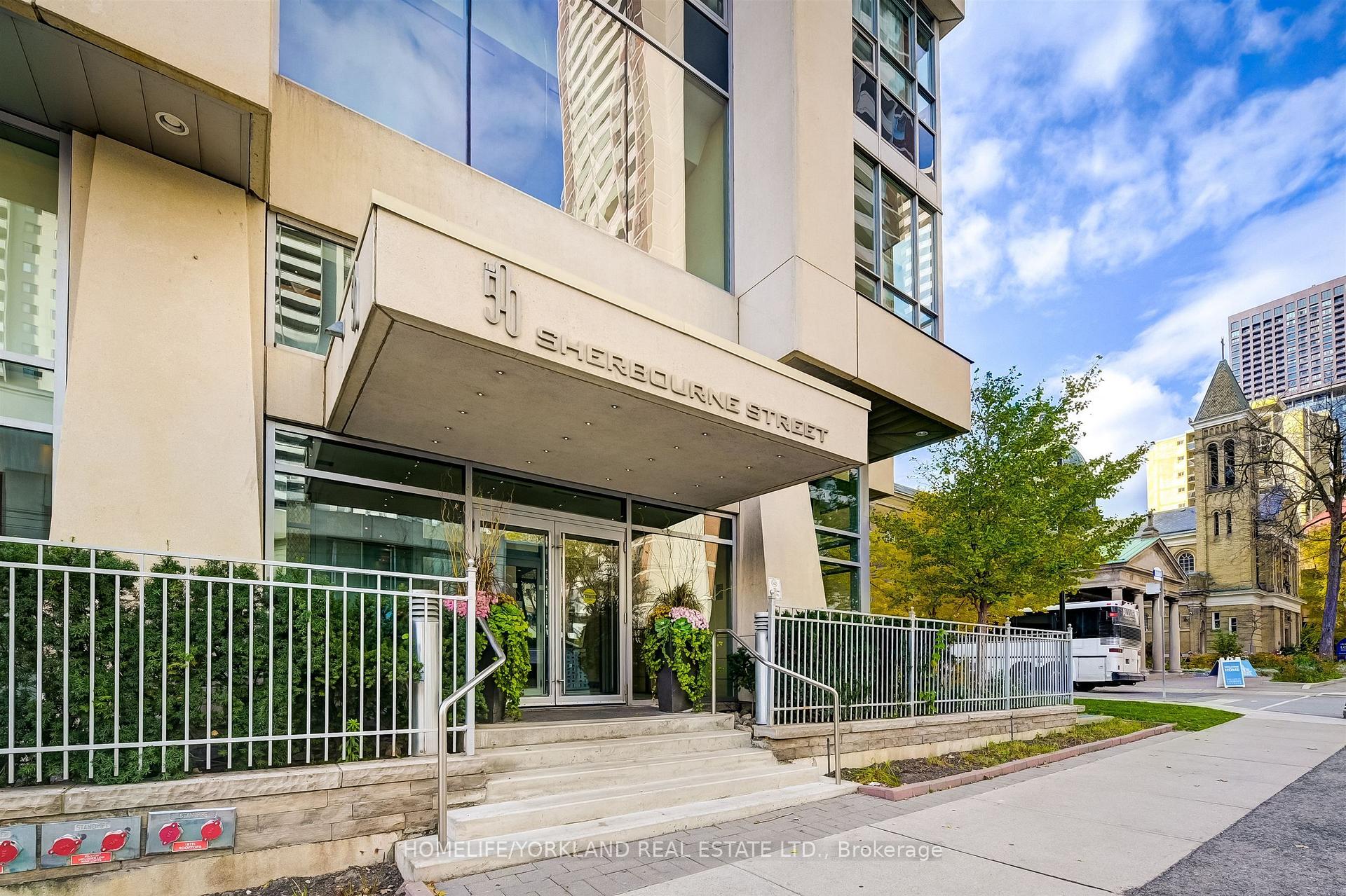 Photo 3 of Unit 2703, 500 Sherbourne Street, Toronto, North St. James Town — HOMEH