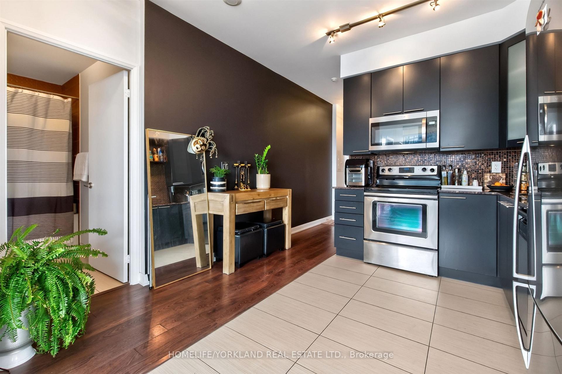Photo 15 of Unit 2703, 500 Sherbourne Street, Toronto, North St. James Town — HOMEH