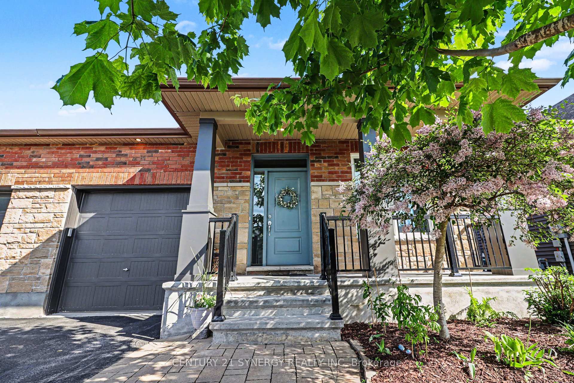 Photo 2 of 129 Boxcar Crescent, Russell, Village of Russell — HOMEH