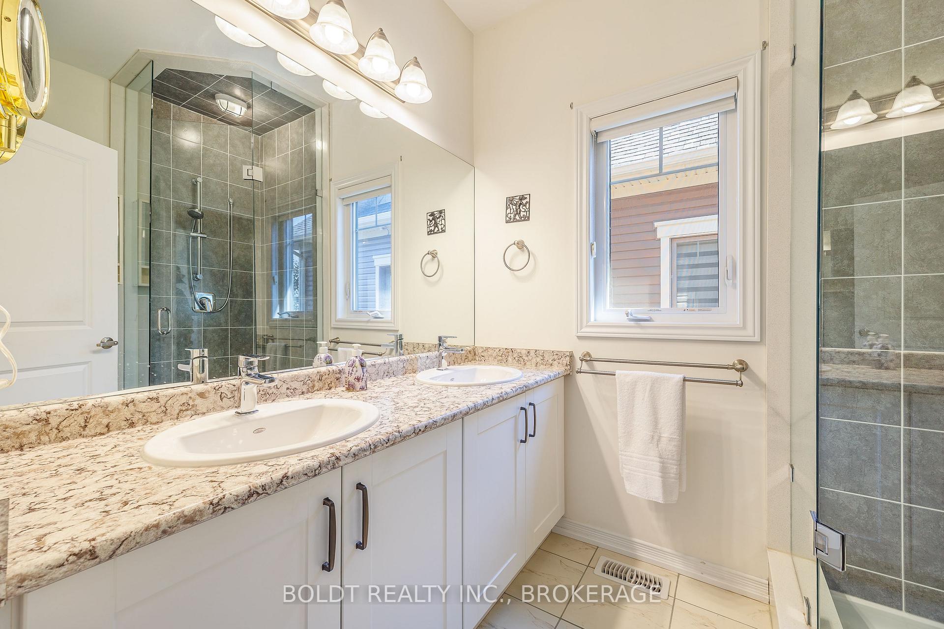 Photo 15 of 35 Cosmopolitan Common, St. Catharines, Carlton/Bunting — HOMEH