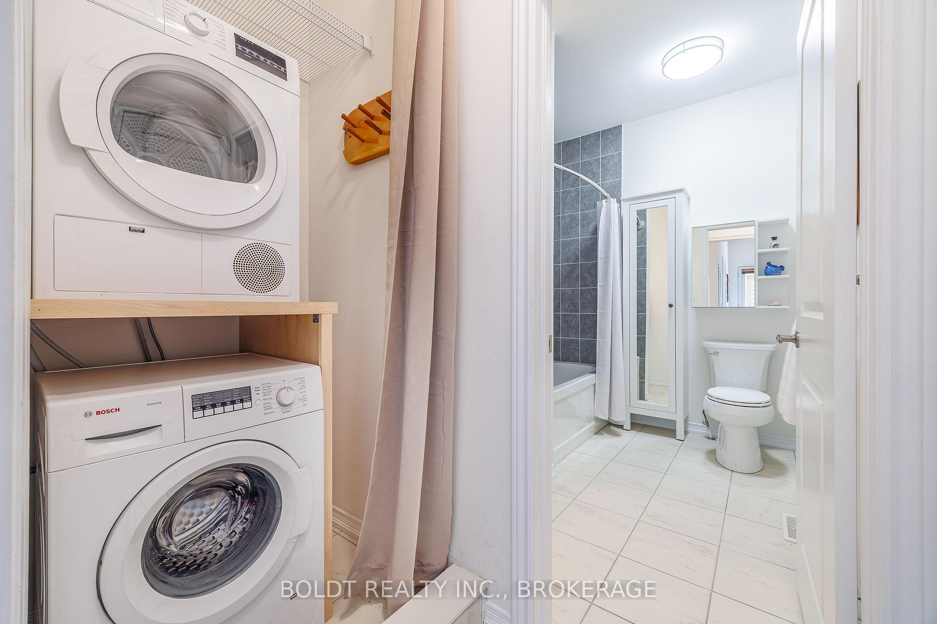 Photo 19 of 35 Cosmopolitan Common, St. Catharines, Carlton/Bunting — HOMEH