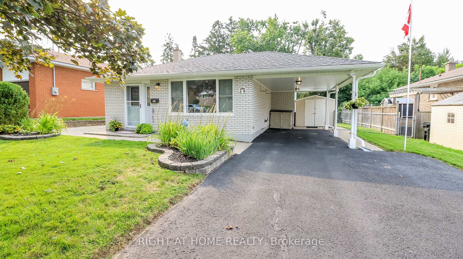 Photo 1 of 15 Highview Road, Barrie, Wellington — HOMEH