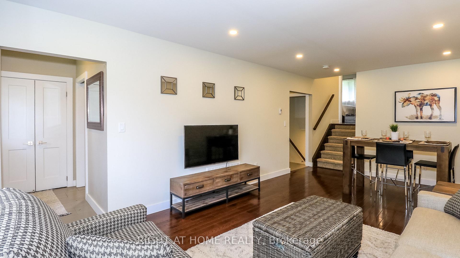 Photo 4 of 15 Highview Road, Barrie, Wellington — HOMEH