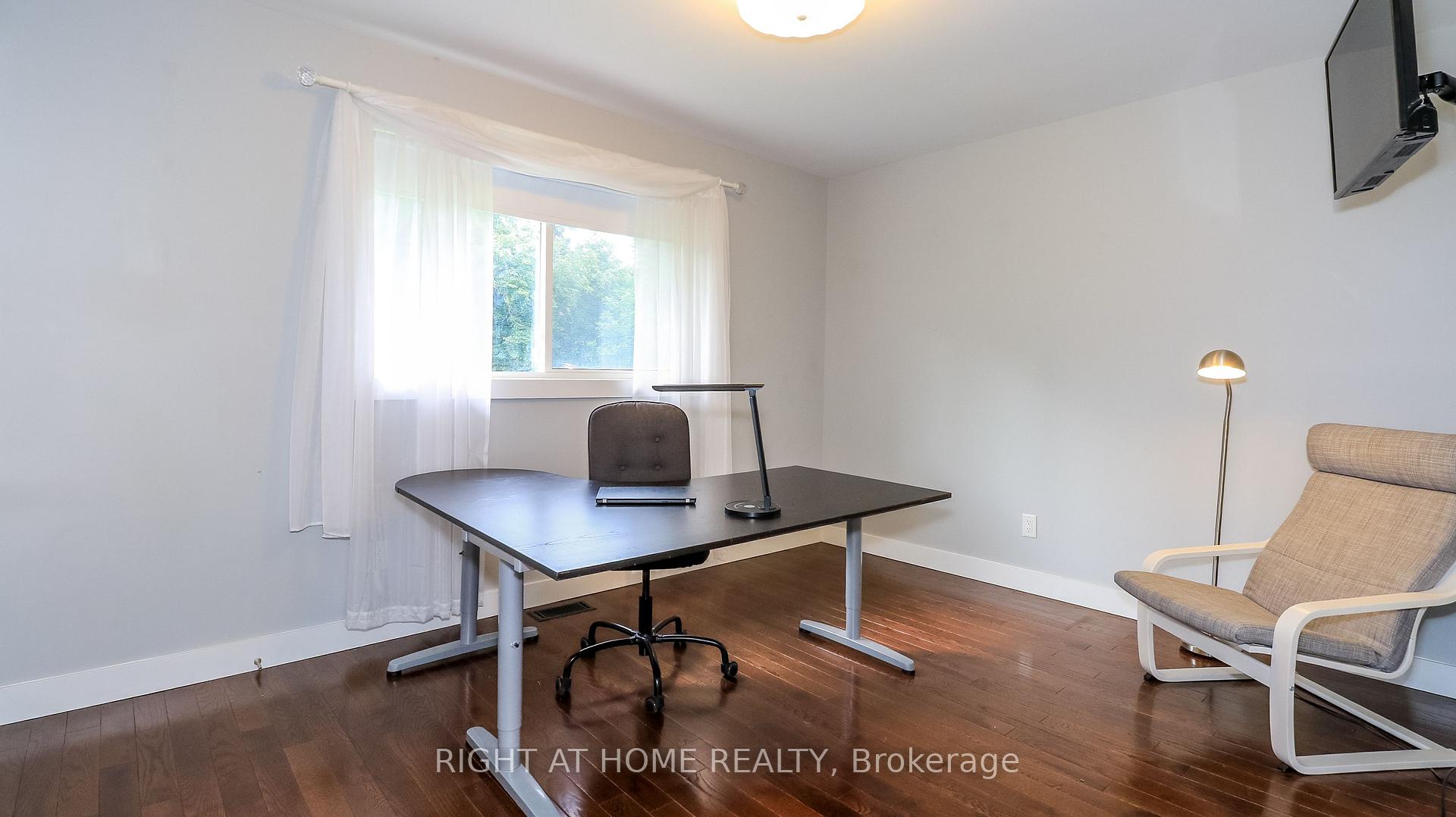 Photo 11 of 15 Highview Road, Barrie, Wellington — HOMEH