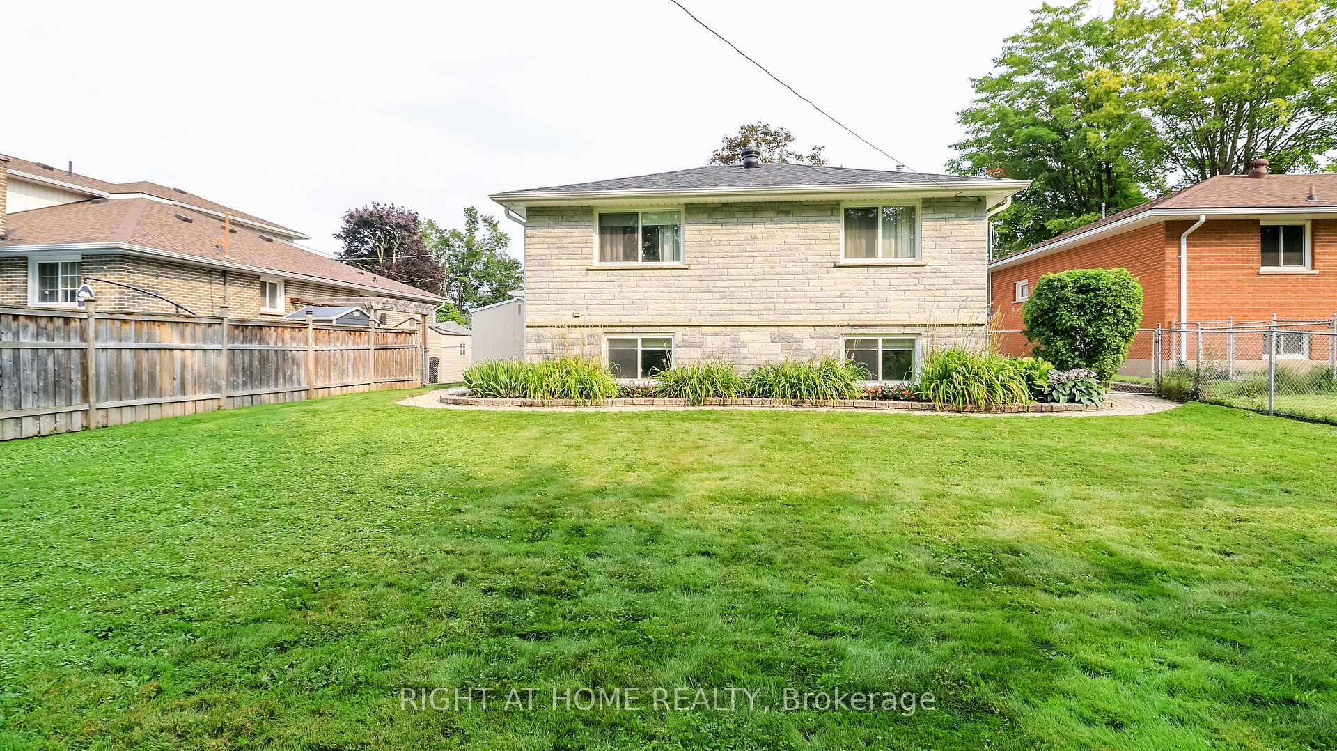 Photo 22 of 15 Highview Road, Barrie, Wellington — HOMEH