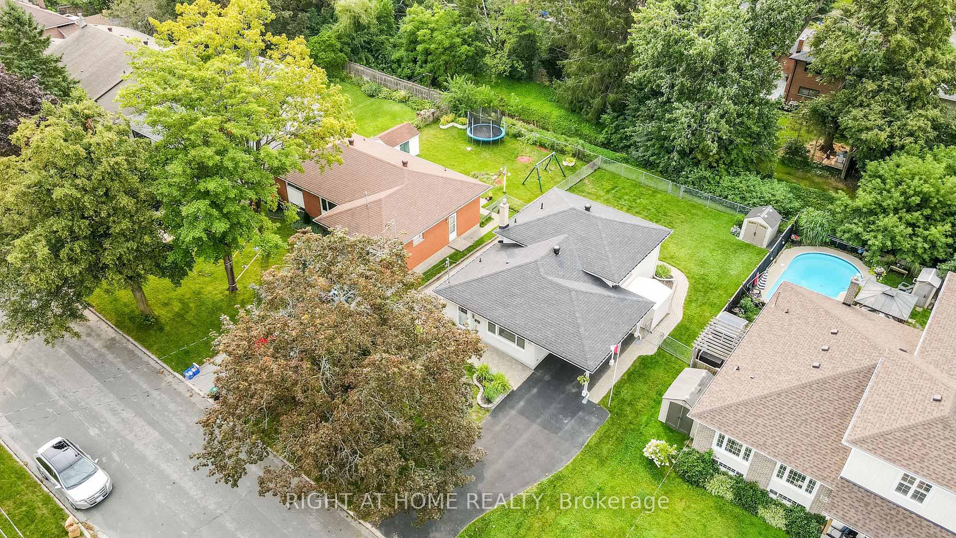 Photo 24 of 15 Highview Road, Barrie, Wellington — HOMEH