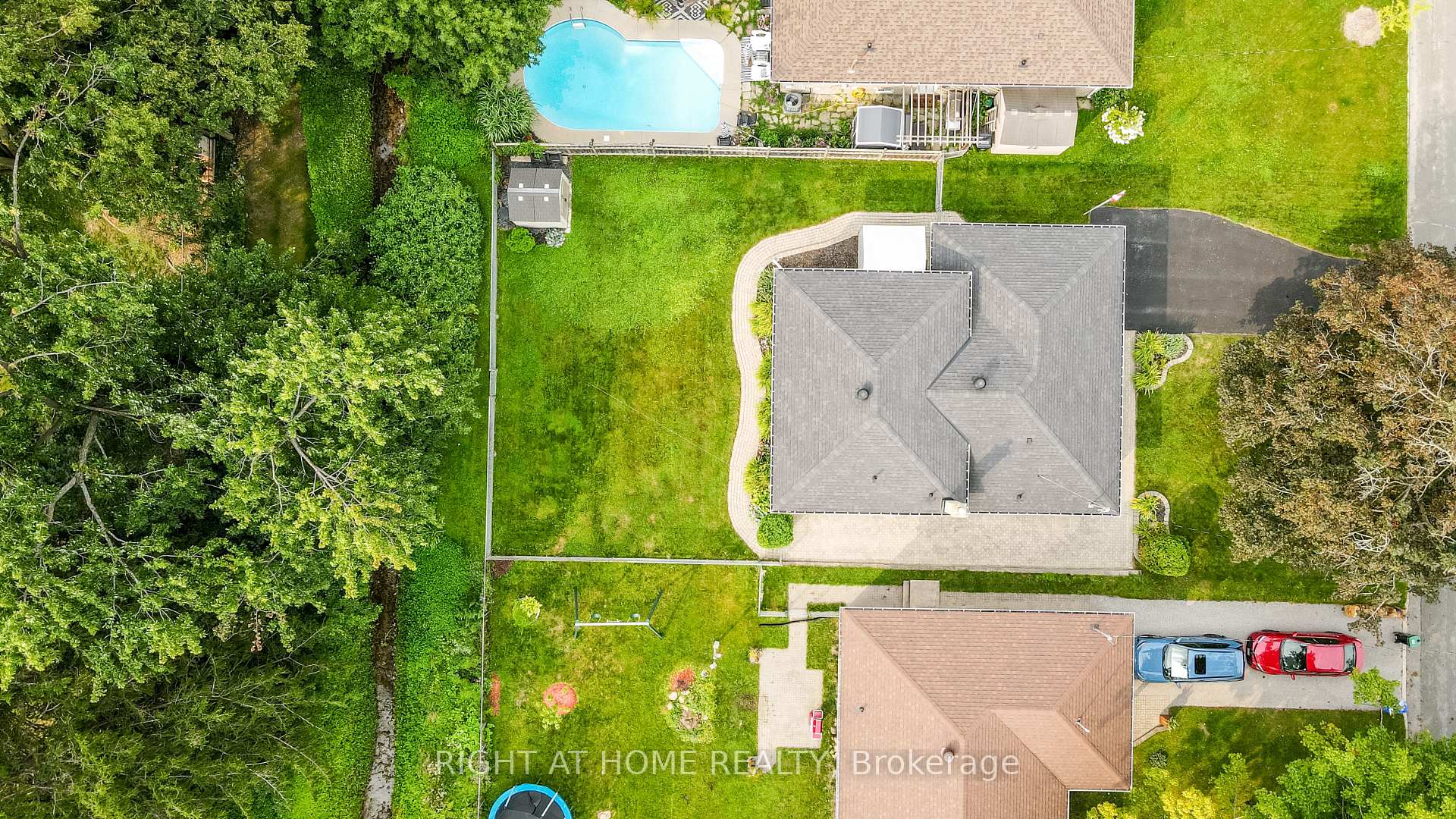 Photo 25 of 15 Highview Road, Barrie, Wellington — HOMEH