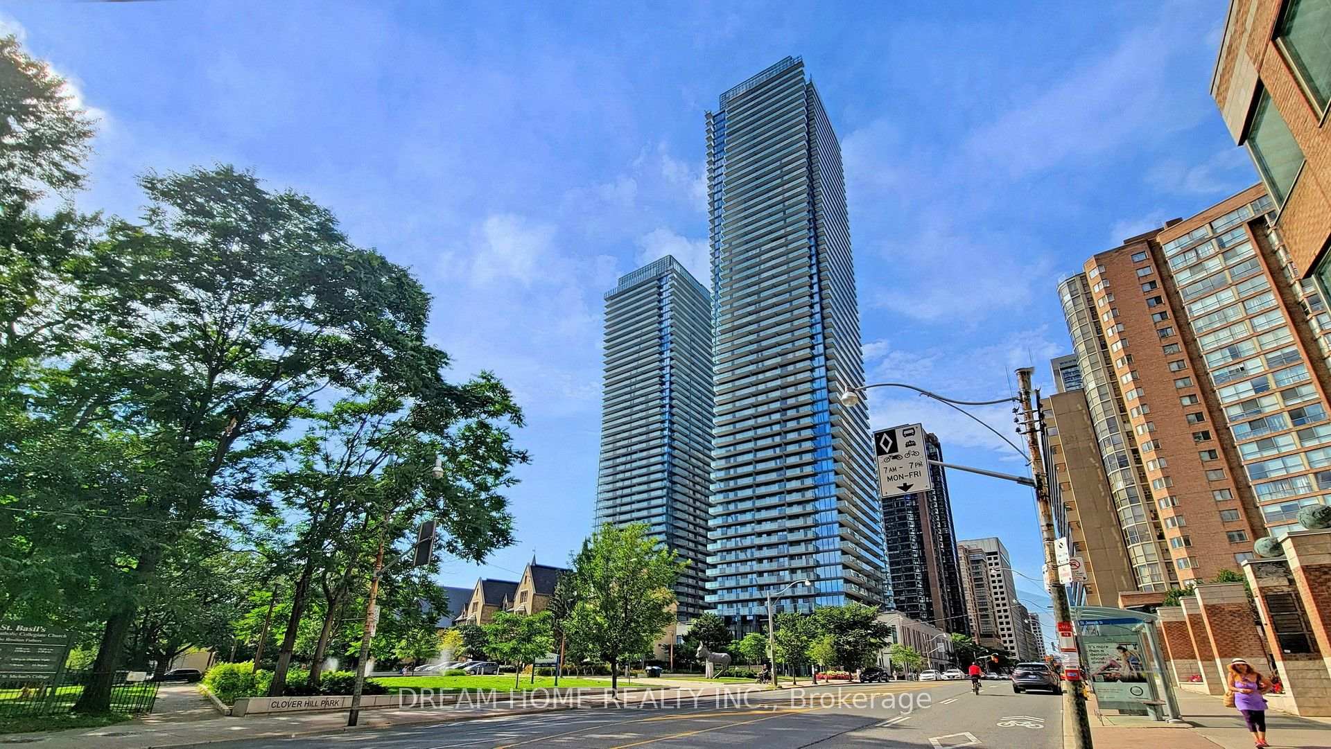 Photo of Unit 709, 1080 Bay Street