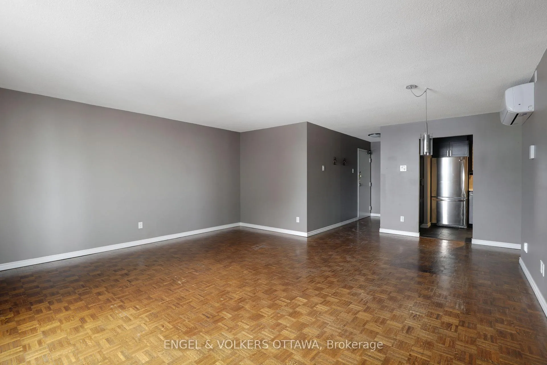 Photo 4 of Unit 708, 475 Laurier Avenue W, Ottawa, Ottawa Centre — HOMEH
