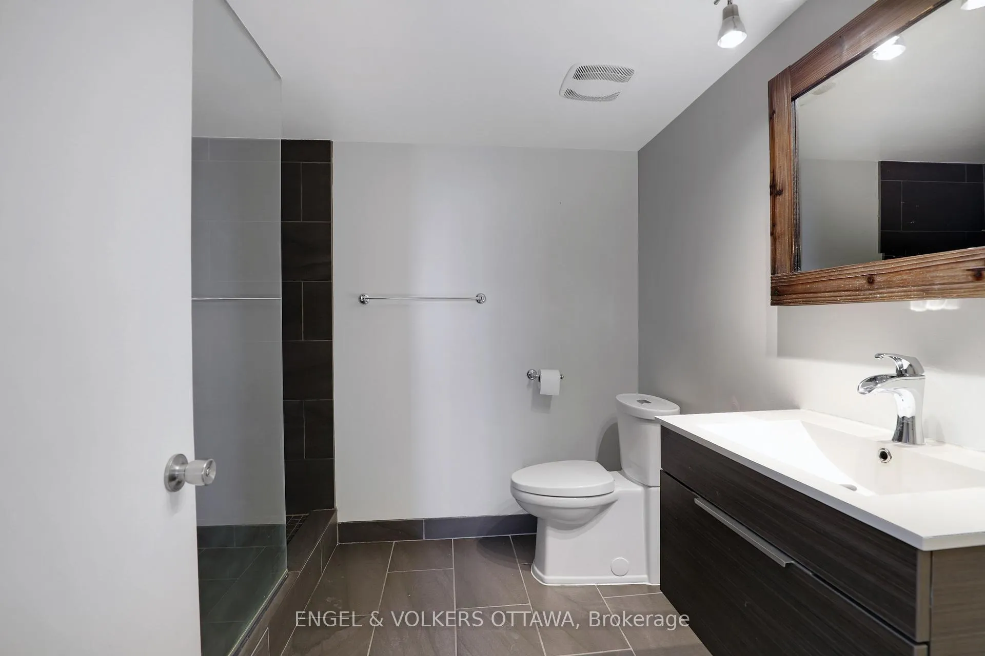 Photo 12 of Unit 708, 475 Laurier Avenue W, Ottawa, Ottawa Centre — HOMEH