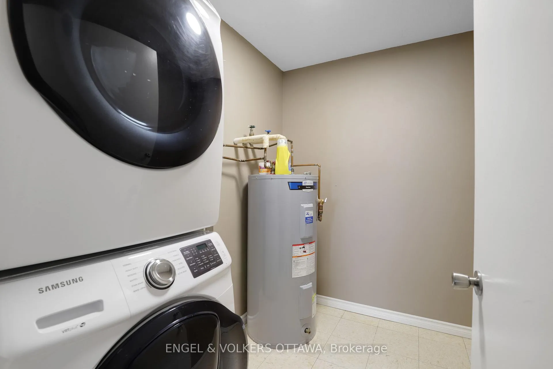 Photo 13 of Unit 708, 475 Laurier Avenue W, Ottawa, Ottawa Centre — HOMEH