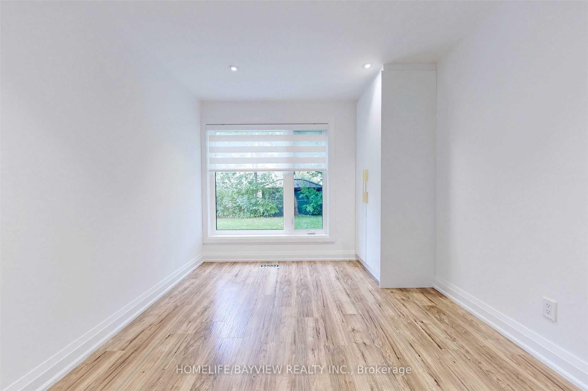 Photo 6 of 663 Conached(lower) Drive, North York, Newtonbrook East — HOMEH