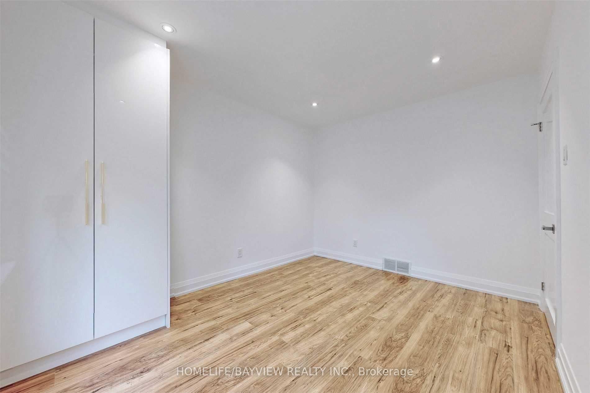 Photo 8 of 663 Conached(lower) Drive, North York, Newtonbrook East — HOMEH