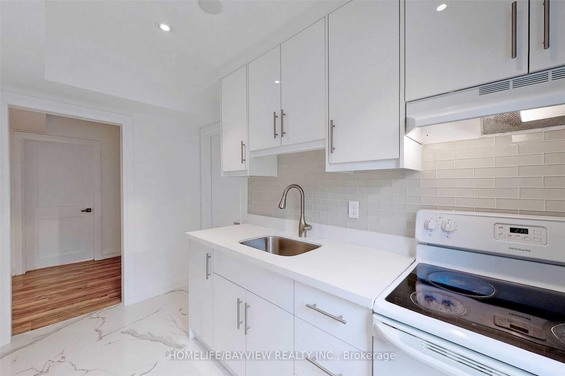 Photo 11 of 663 Conached(lower) Drive, North York, Newtonbrook East — HOMEH