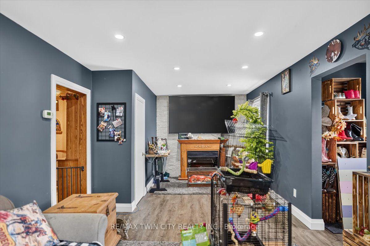 Photo 7 of 60 Park Road N, Brantford, Eagle Place — HOMEH