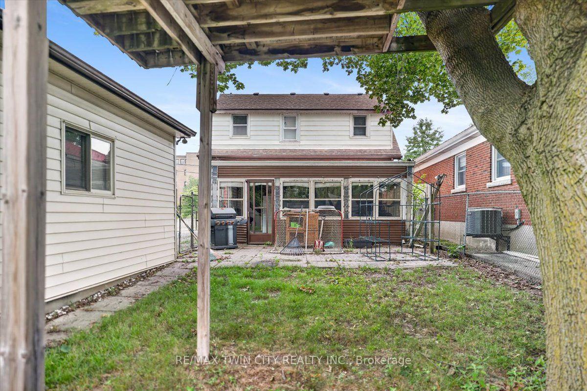 Photo 57 of 60 Park Road N, Brantford, Eagle Place — HOMEH