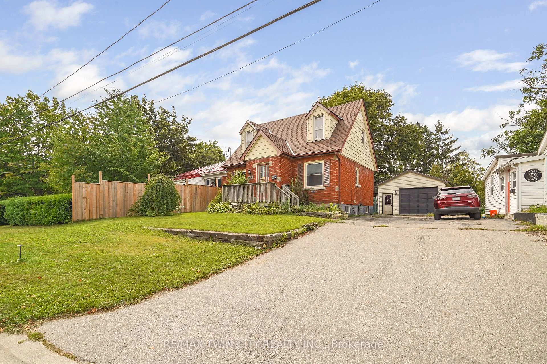 Photo 6 of 60 Park Road N, Brantford, Eagle Place — HOMEH