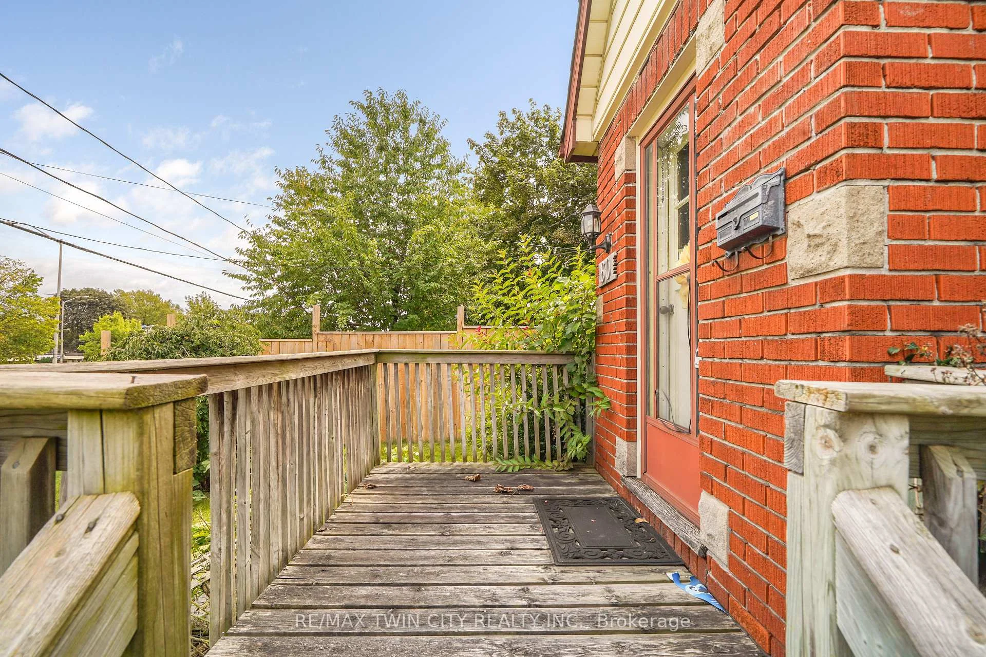 Photo 12 of 60 Park Road N, Brantford, Eagle Place — HOMEH