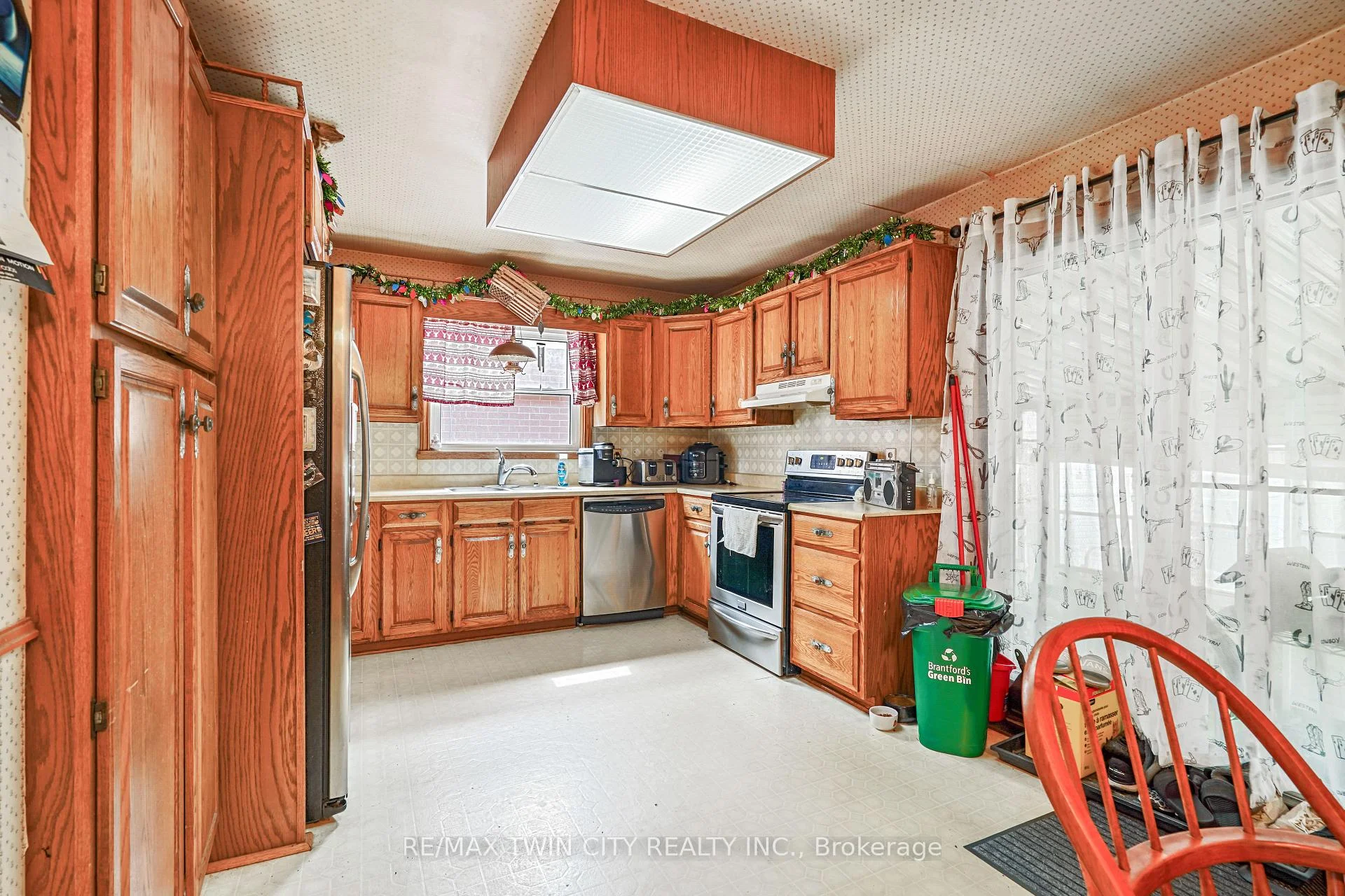 Photo 29 of 60 Park Road N, Brantford, Eagle Place — HOMEH