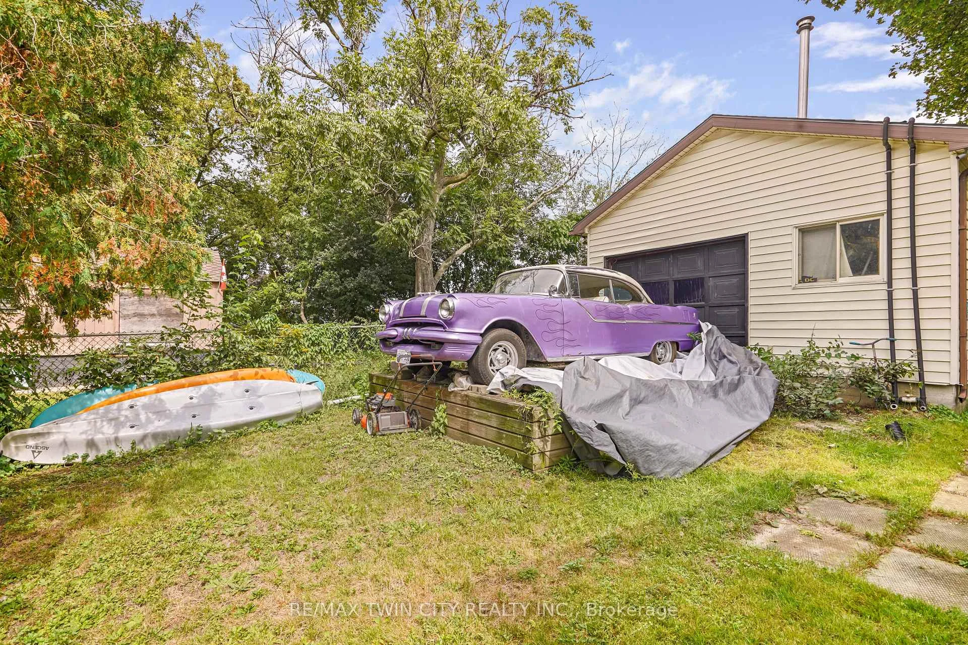 Photo 79 of 60 Park Road N, Brantford, Eagle Place — HOMEH