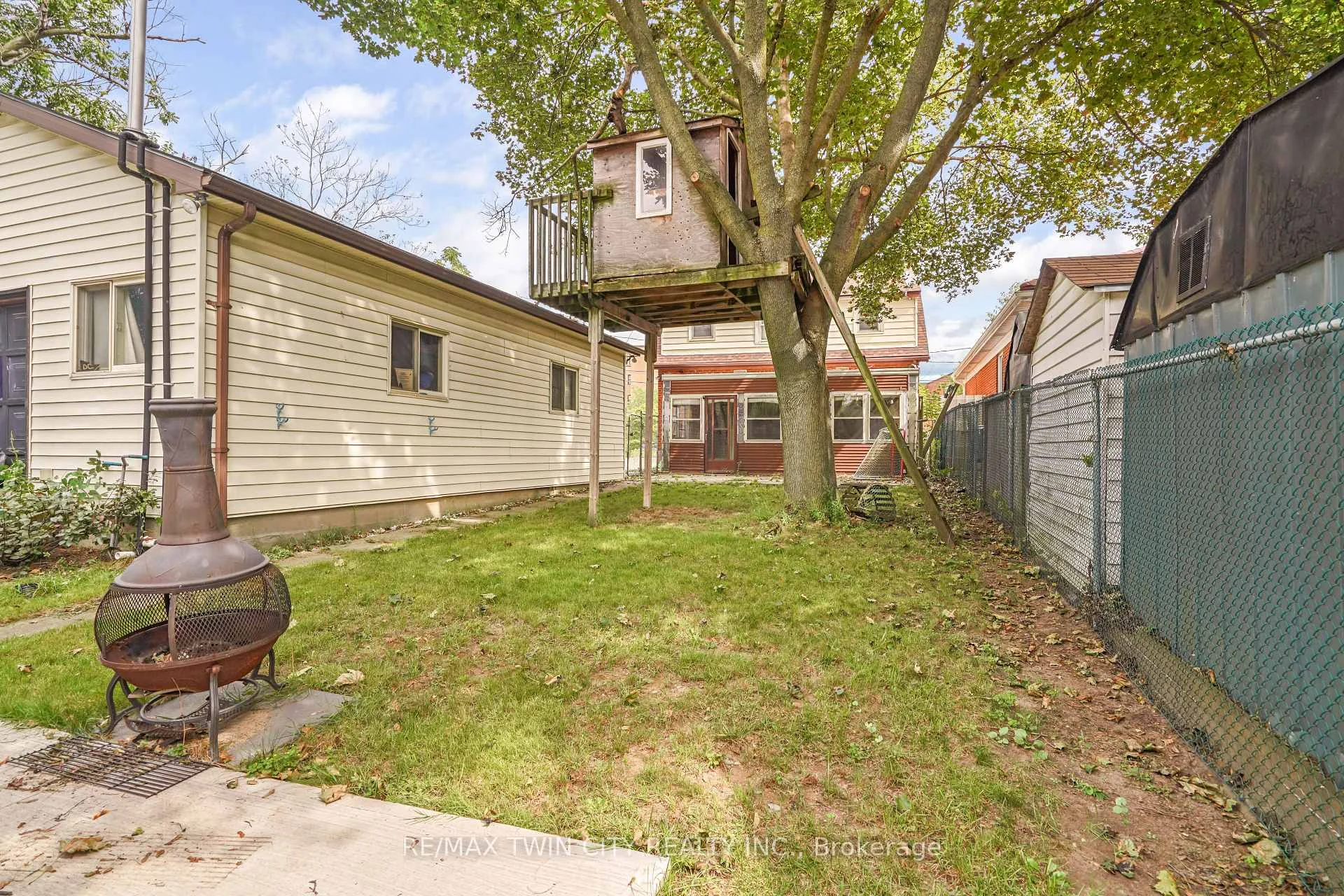 Photo 80 of 60 Park Road N, Brantford, Eagle Place — HOMEH