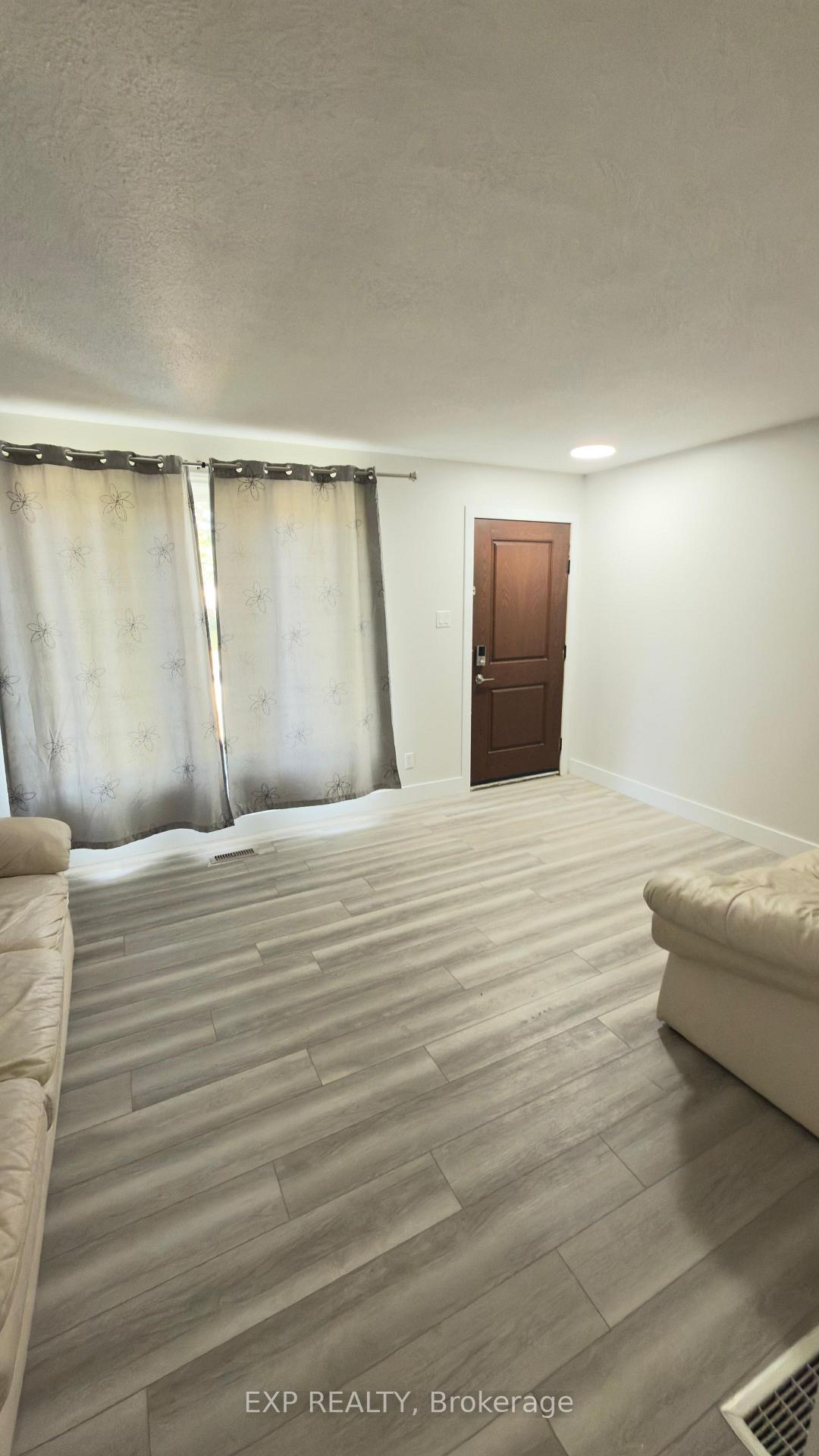 Photo 5 of Unit Upper, 74 Almond Road, London, South T — HOMEH